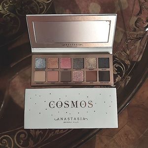 Anastasia Beverly Hills Cosmos Eyeshadow Palette! Plus eyeshadow brushes!!